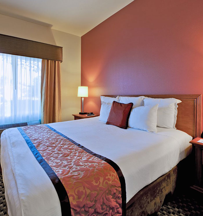 USS Hornet Hotel Package at Hawthorn Suites By Wyndham-Oakland/Alameda