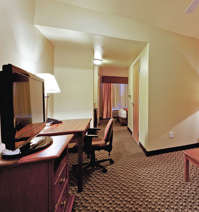 2 Queen 1 Sofa Beds Executive Suite at Hawthorn Suites By Wyndham-Oakland/Alameda